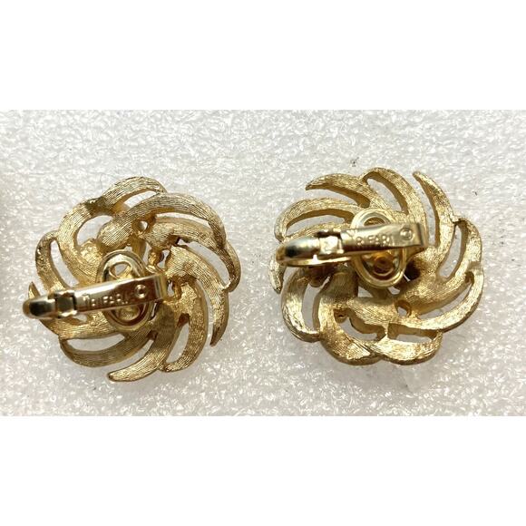 VTG CROWN TRIFARI RHINESTONE GREEN SPIRAL Gold Tone BROOCH EARRINGS SET - Picture 6 of 9